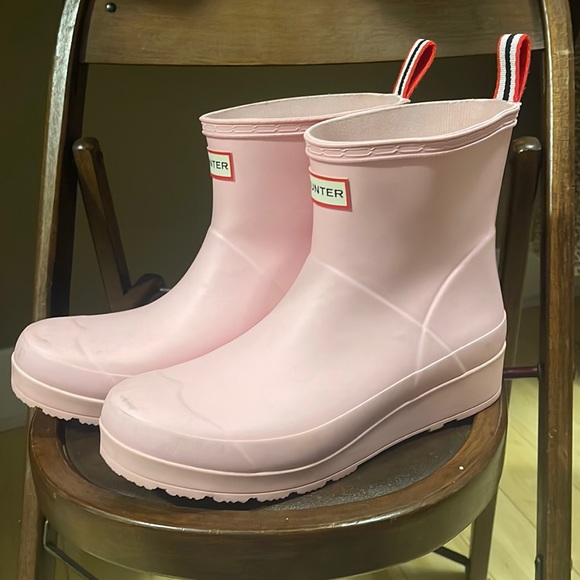 short light pink hunter boots